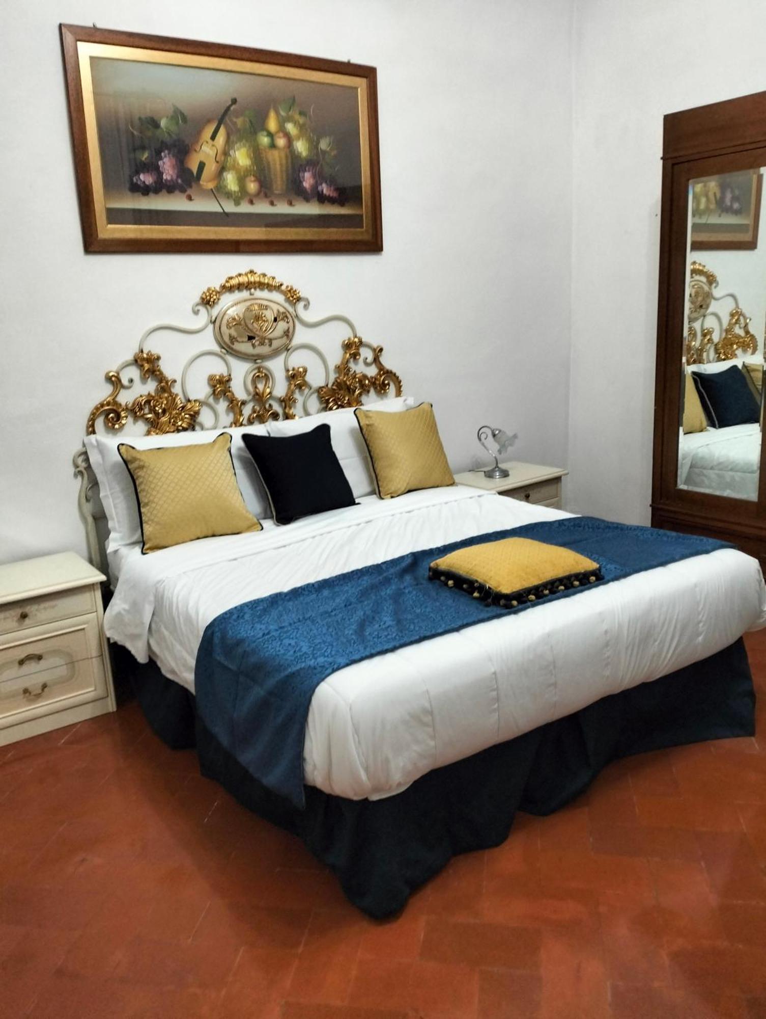 פיזה Palace Comfort Inn מראה חיצוני תמונה