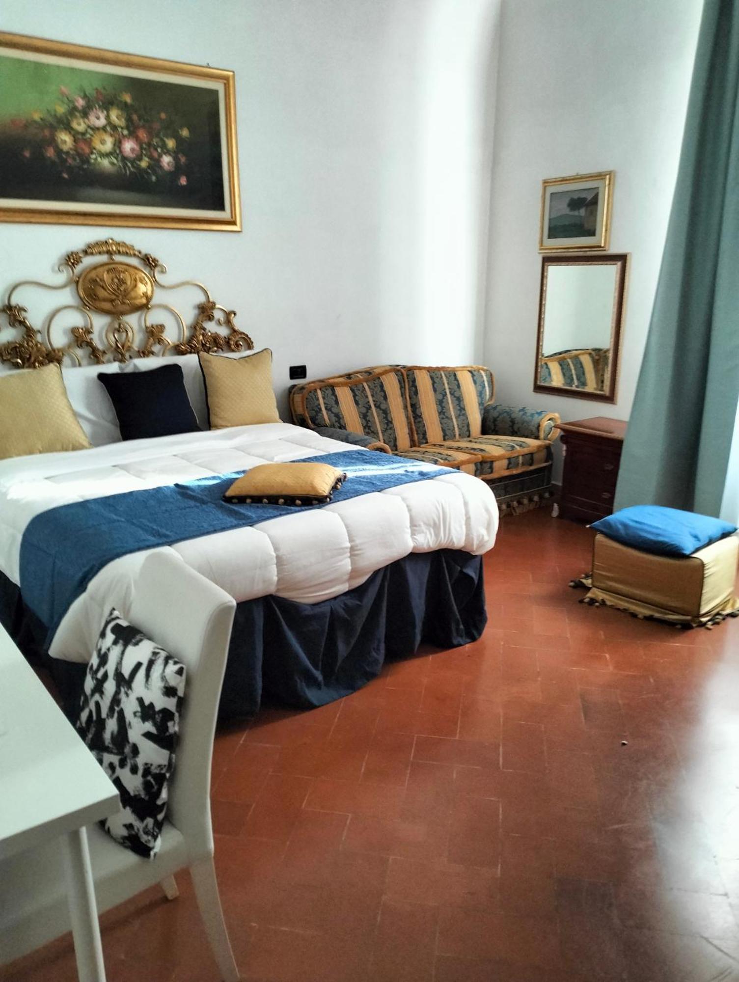 פיזה Palace Comfort Inn מראה חיצוני תמונה